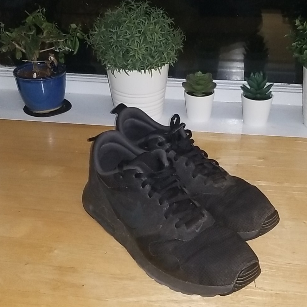 Black Nike Airmax